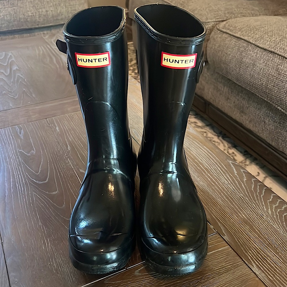 Black Hunter Boots size 9..good condition